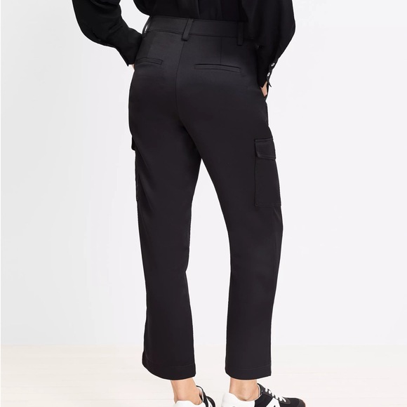 NWT LOFT women’s size 8 black cargo satin pants - Picture 2 of 9